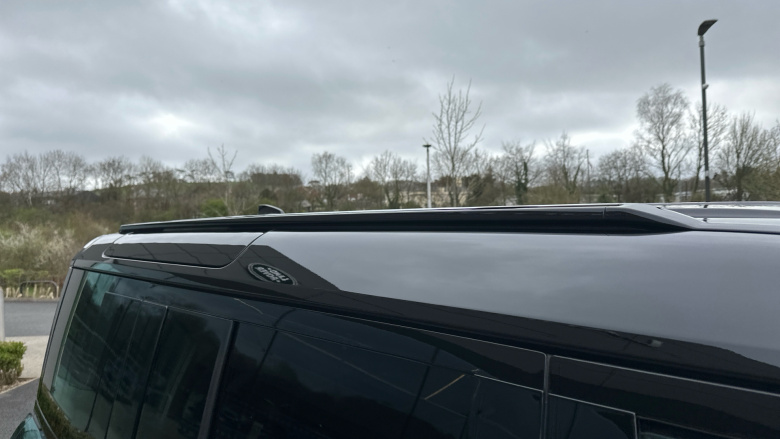 Land Rover Defender 3.0 D350 X-Dynamic SE 110 5dr Auto Diesel Estate